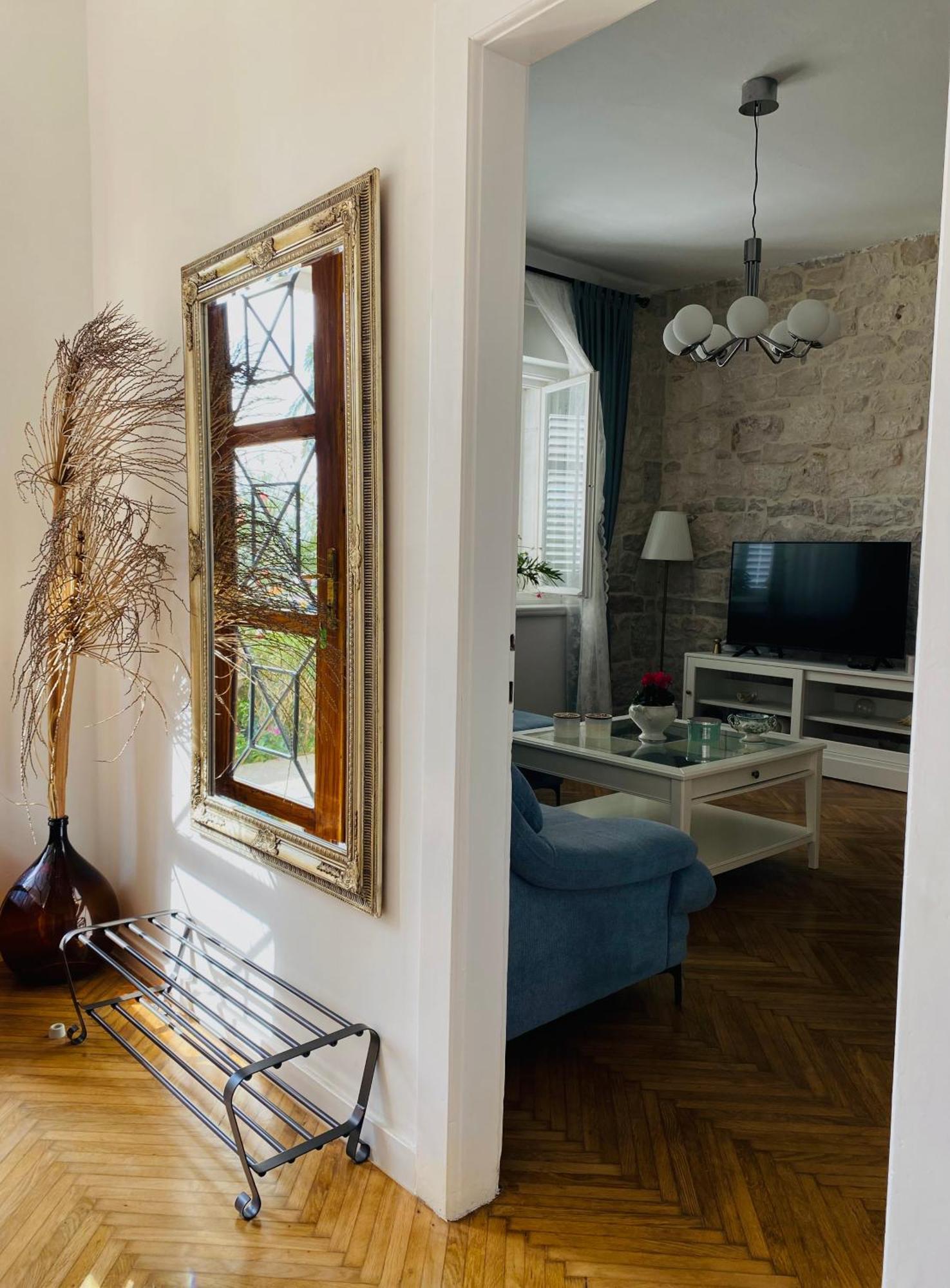 Luxury Apartment Lukas Orebić Kültér fotó